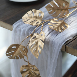 Create a Captivating Atmosphere with the Faux Tropical Jungle Table Garland