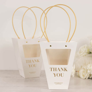 <span>Versatile and Customizable White Favor Bags</span> <span>Versatile and Customizable White Favor Bags</span>