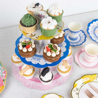 Convenient and Beautiful Cupcake Stand Convenient and Beautiful Cupcake Stand