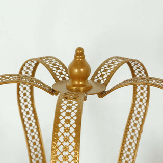 <strong>Stunning Gold Princess Tiara Wedding Cake Stand</strong> <strong>Stunning Gold Princess Tiara Wedding Cake Stand</strong>