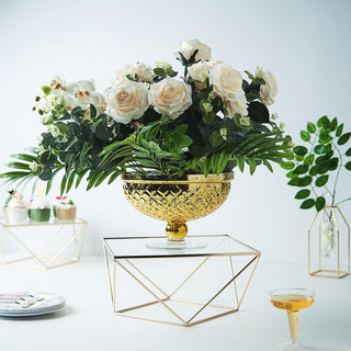 Versatile and Stylish Gold Metal Geometric Cake Stand Versatile and Stylish Gold Metal Geometric Cake Stand