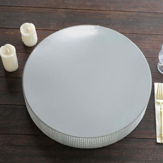 <strong>Silver Round Metal Pedestal Cake Stand with Rhinestones</strong> <strong>Silver Round Metal Pedestal Cake Stand with Rhinestones</strong>