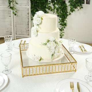 <strong>Décor Ideas Using a Gold Cake Stand with Crystal Beads</strong> <strong>Décor Ideas Using a Gold Cake Stand with Crystal Beads</strong>