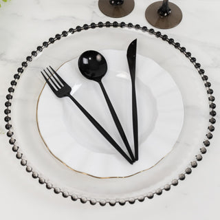 <strong>Beautiful Clear Acrylic Charger Plates with Black Beaded Rim</strong> <strong>Beautiful Clear Acrylic Charger Plates with Black Beaded Rim</strong>