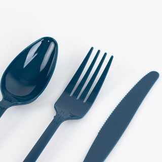 Heavy-Duty Construction for Worry-Free Dining Heavy-Duty Construction for Worry-Free Dining