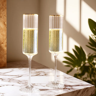 <strong>A Versatile Toasting Glass for All Occasions</strong> <strong>A Versatile Toasting Glass for All Occasions</strong>