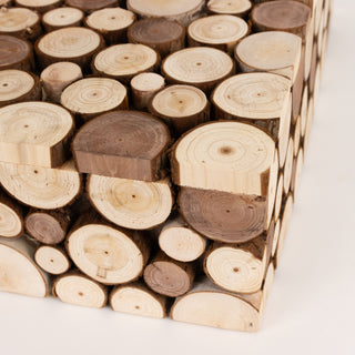 <strong>Unique Square Design for Dynamic Displays</strong> <strong>Unique Square Design for Dynamic Displays</strong>