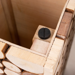 <strong>A Versatile Display Stand for All Occasions</strong> <strong>A Versatile Display Stand for All Occasions</strong>