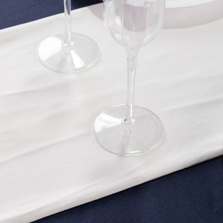 <span>Easy Maintenance with a Wrinkle-Free Table Runner</span> <span>Easy Maintenance with a Wrinkle-Free Table Runner</span>