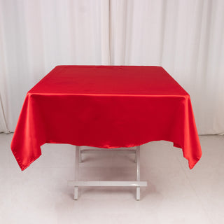 <strong>Exquisite Red Lamour Satin Tablecloth - 54"</strong> <strong>Exquisite Red Lamour Satin Tablecloth - 54"</strong>