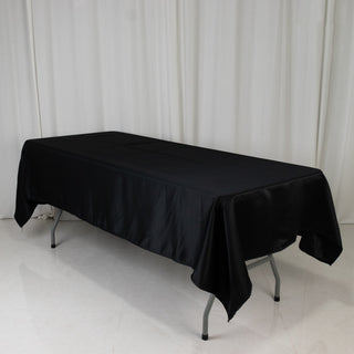 <strong>Sophisticated Black Lamour Satin Rectangular Tablecloth</strong> <strong>Sophisticated Black Lamour Satin Rectangular Tablecloth</strong>