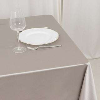 <strong>Versatile Ways to Use Your Silver Square Tablecloth</strong> <strong>Versatile Ways to Use Your Silver Square Tablecloth</strong>
