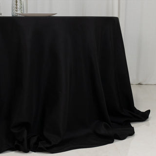 <strong>Stylish and Versatile Black Tablecloth</strong> <strong>Stylish and Versatile Black Tablecloth</strong>