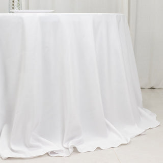 <strong>Stylish and Versatile White Tablecloth</strong> <strong>Stylish and Versatile White Tablecloth</strong>