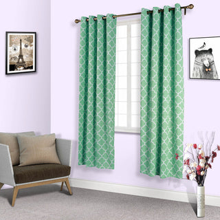 Versatile and Functional Window Treatment in White/Mint