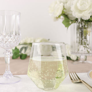 Clear Plastic Diamond Shaped Whiskey Cups - A Touch of Elegance