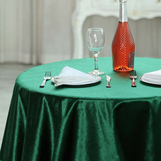 Transform Your Tablescapes with the Emerald Green Velvet Table Overlay Transform Your Tablescapes with the Emerald Green Velvet Table Overlay