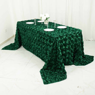 Experience Luxury with the Satin Hunter Emerald Green Tablecloth Experience Luxury with the Satin Hunter Emerald Green Tablecloth