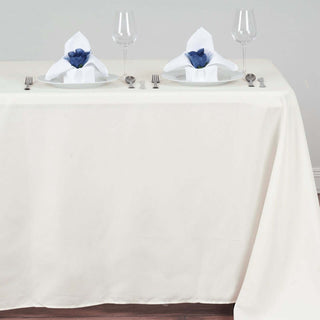 Elegant Ivory Polyester Tablecloth for Sophisticated Events Elegant Ivory Polyester Tablecloth for Sophisticated Events