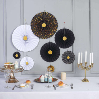 Refined Decorating Ideas in Glittering Gold and Black