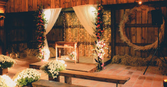 How A Wedding Stage Can Be Decorated?