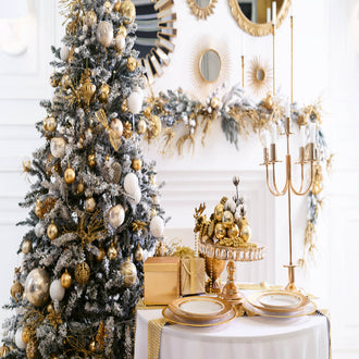 Five Astounding Christmas Tablescapes For Jolly Festive Fun!