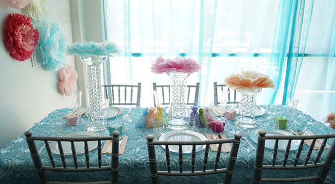 How to Turn Your Tablescape Into the Alice-in-Wonderland Scene