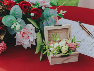What To Put On A Memorial Table?