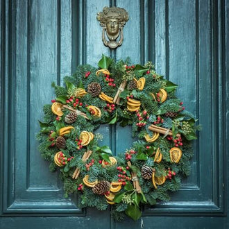 Make your Own Stylish Christmas Wreath this holiday!