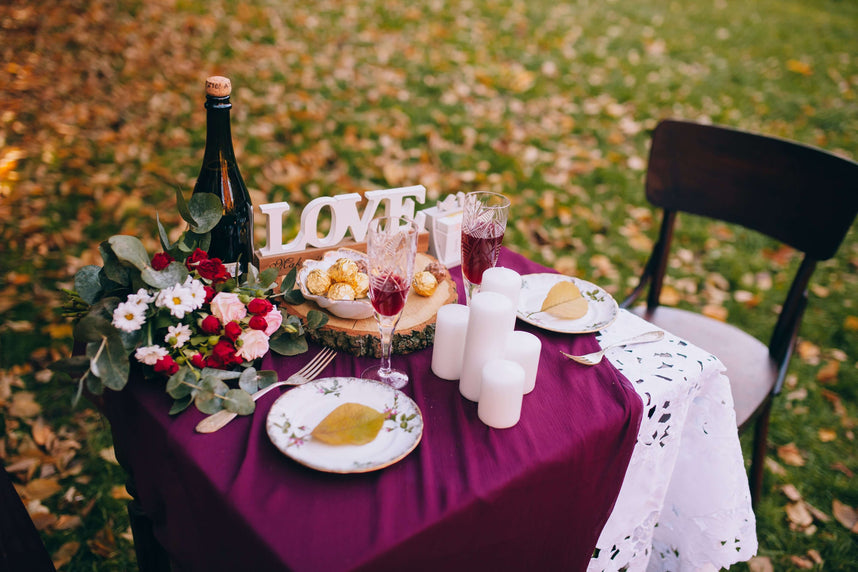 Valentine's Day Tablescape Ideas To Fall In Love At First Bite!