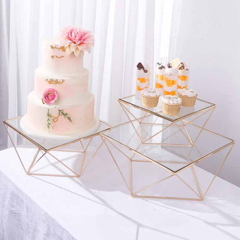 Metal Cake Stands | TableclothsFactory