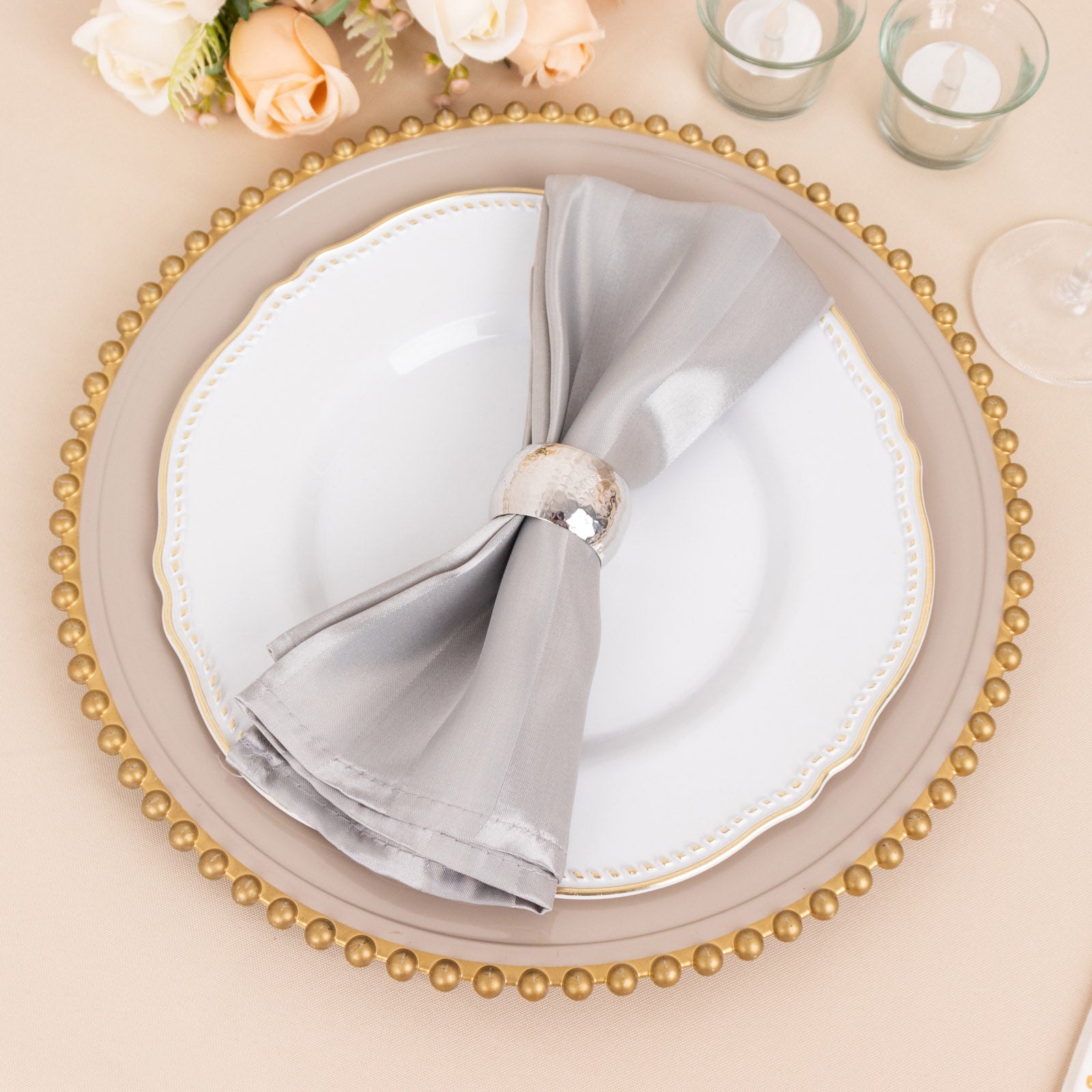 https://tableclothsfactory.com/cdn/shop/files/5-pack-silver-striped-satin-linen-napkins-wrinkle-free-reusable-wedding-napkins-20-20.jpg?v=1694487486