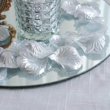 500-Pack Rose Petals Round Design Silver Silk Confetti - Decorative Scatters for Tables and Floors