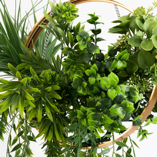<strong>Décor Ideas Using Artificial Hanging Plants</strong>