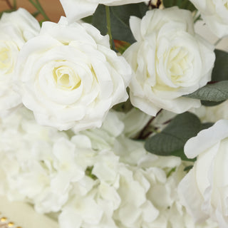 D&eacute;cor Ideas Using White Roses, Hydrangeas &amp; Eucalyptus