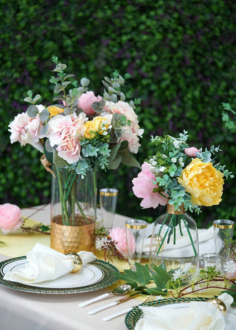 Floral centerpiece on a summer tablescape