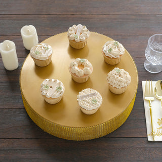 <strong>Gleaming Gold Wedding Cake Stand</strong>
