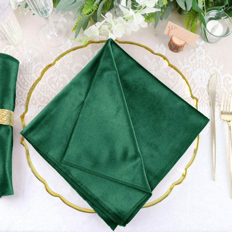Add Elegance to Your Tablescape with Hunter Emerald Green Velvet Cloth Dinner Napkins