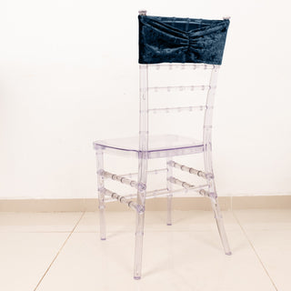 <h3 style="margin-left:0px;"><strong>Ruffled Navy Blue Velvet Chair Sashes for a Dramatic Effect</strong>