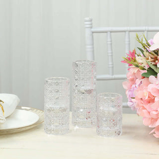 <span style="background-color:transparent;color:#111111;">Vintage Elegance with Clear Glass Taper Candle Holders</span>