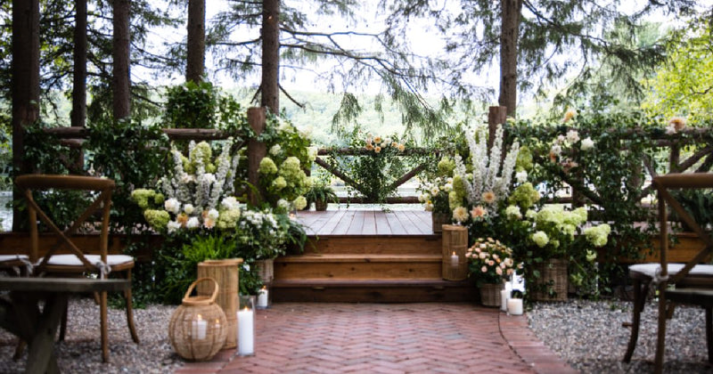 Spring-Garden-Decor-With-Flowers-And-Greenery