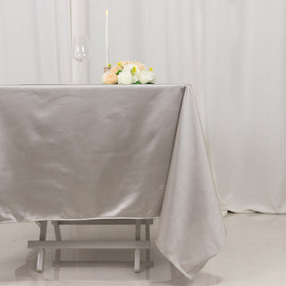 <strong>Perfect Moments to Showcase Your Silver Tablecloth</strong>