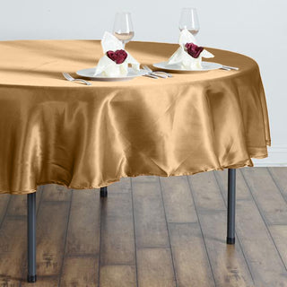 Dress Your Tables in Gold for a Regal Affair