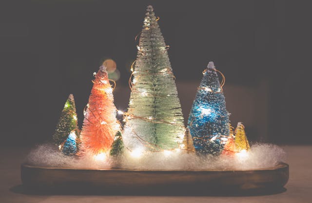 christmas centerpiece ideas-mini trees