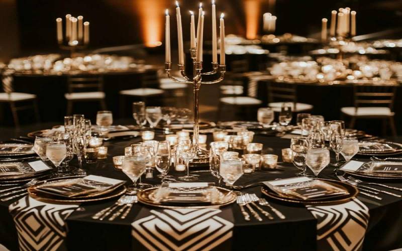 Top 2025 Wedding Trends for Table Linens - Black Table linens For Weddings - Trending black Wedding trends
