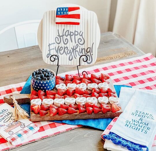 Red, white, and blue tabletop with wagon centerpiece