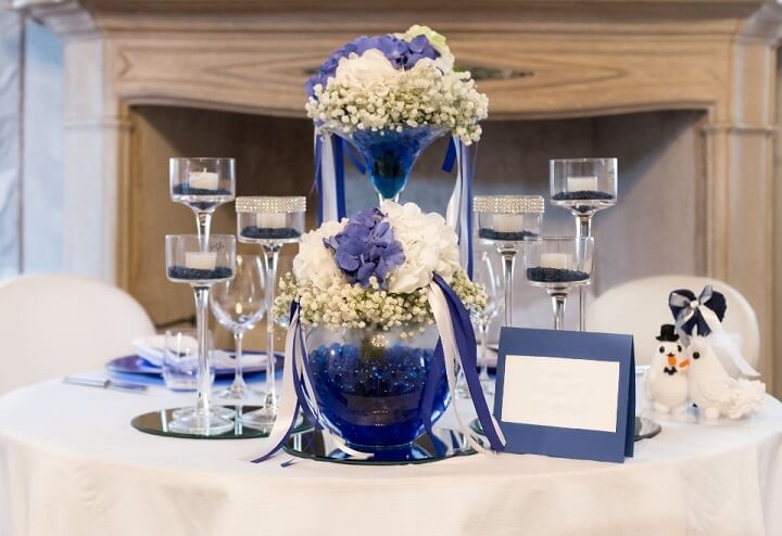 Blue and white wedding table centerpiece