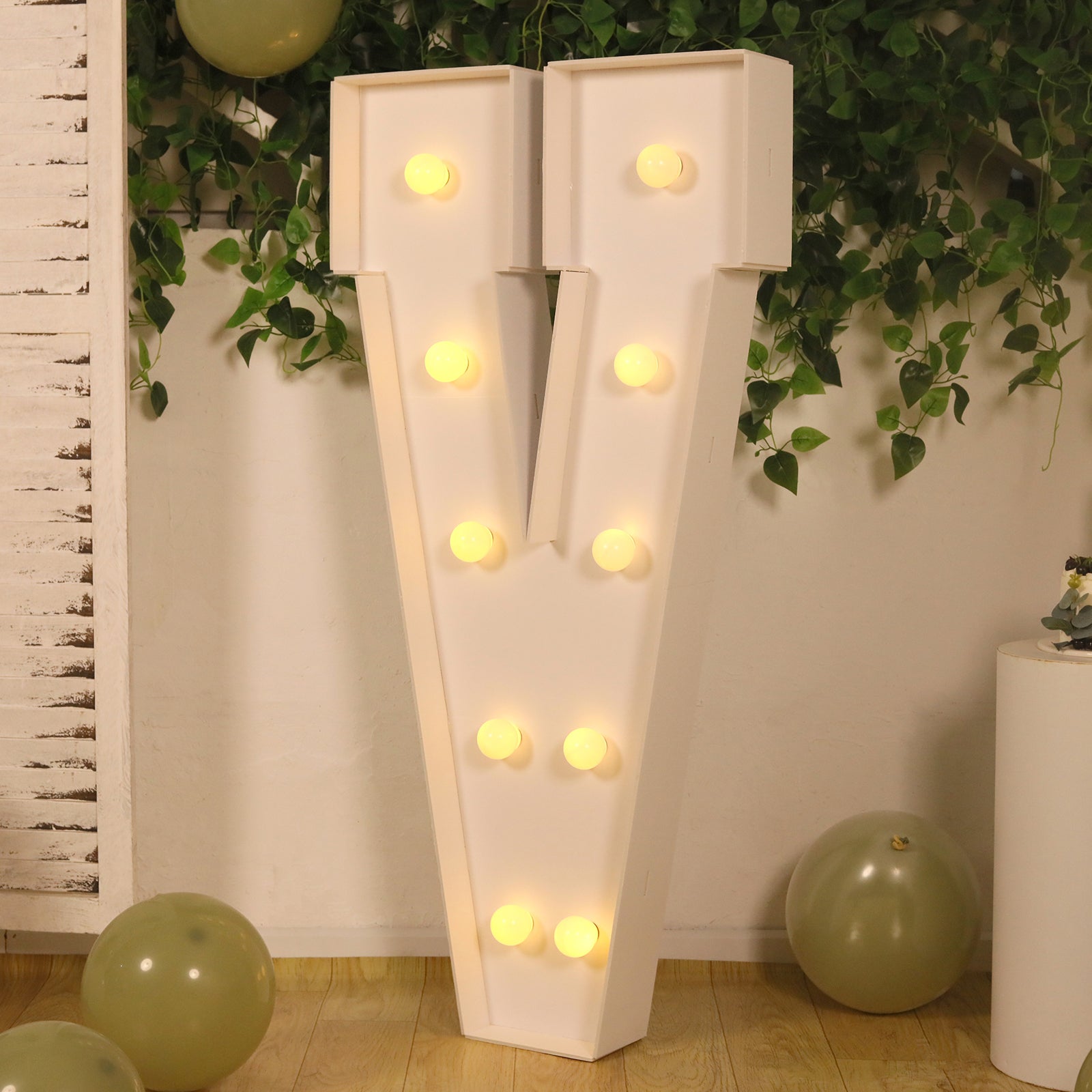 Slide image 3edf8f734f7d4116a5a8e1567b4043e1