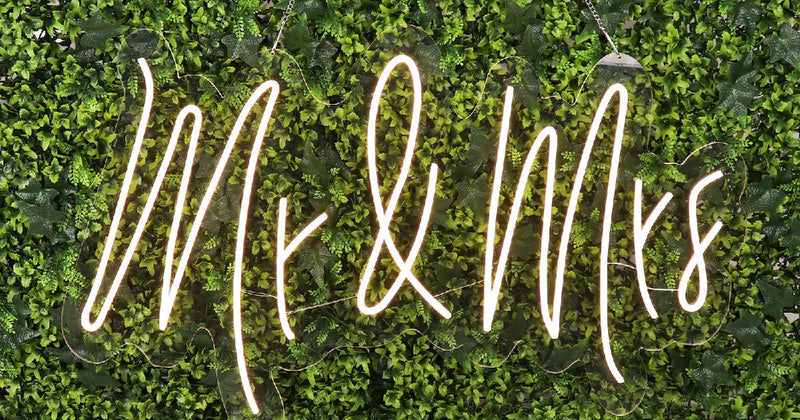 neon-light-for-wedding-decor
