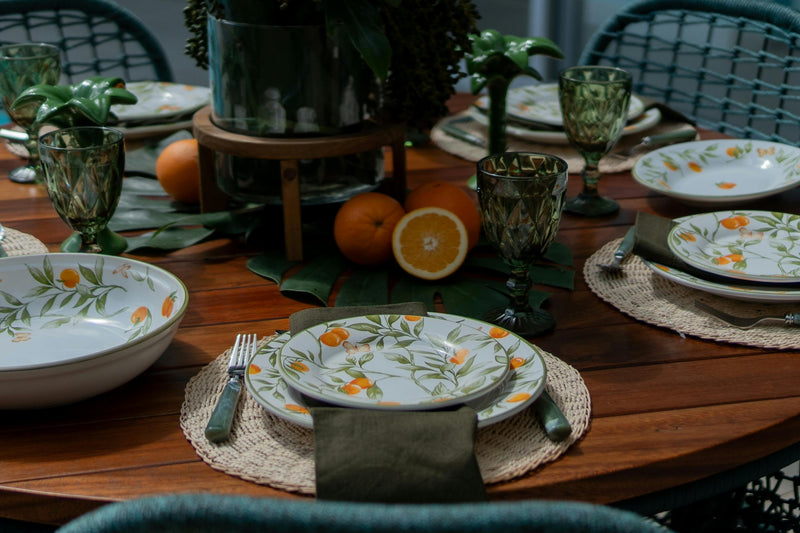 Placemats and Charger Plates - what is a charger plate